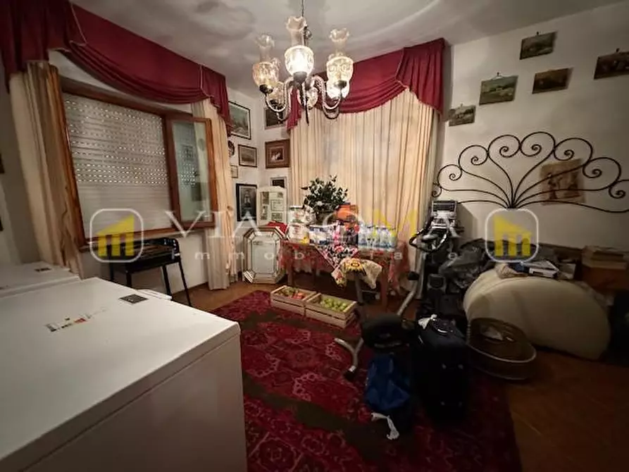 Immagine 6 di Villa in vendita  a Pescaglia