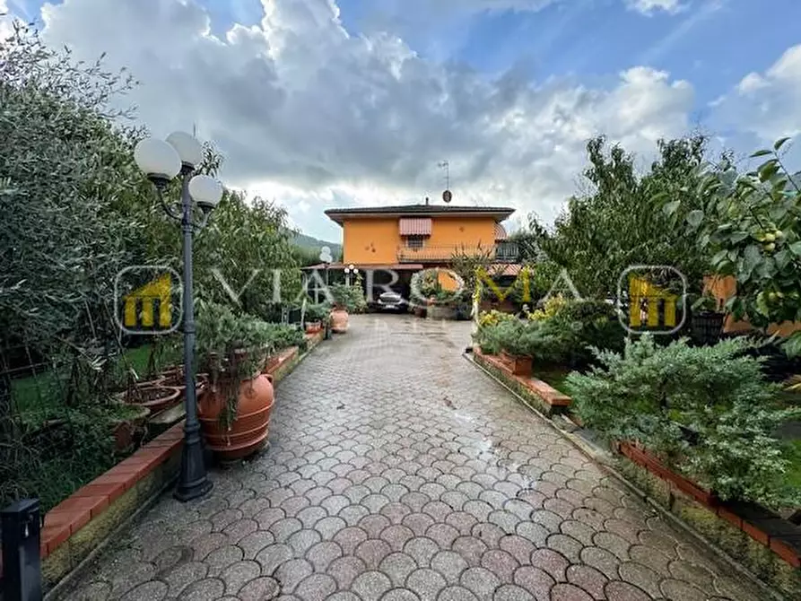 Immagine 25 di Villa in vendita  a Pescaglia