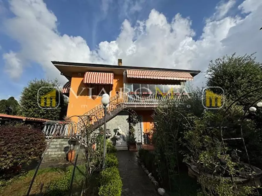 Immagine 34 di Villa in vendita  a Pescaglia