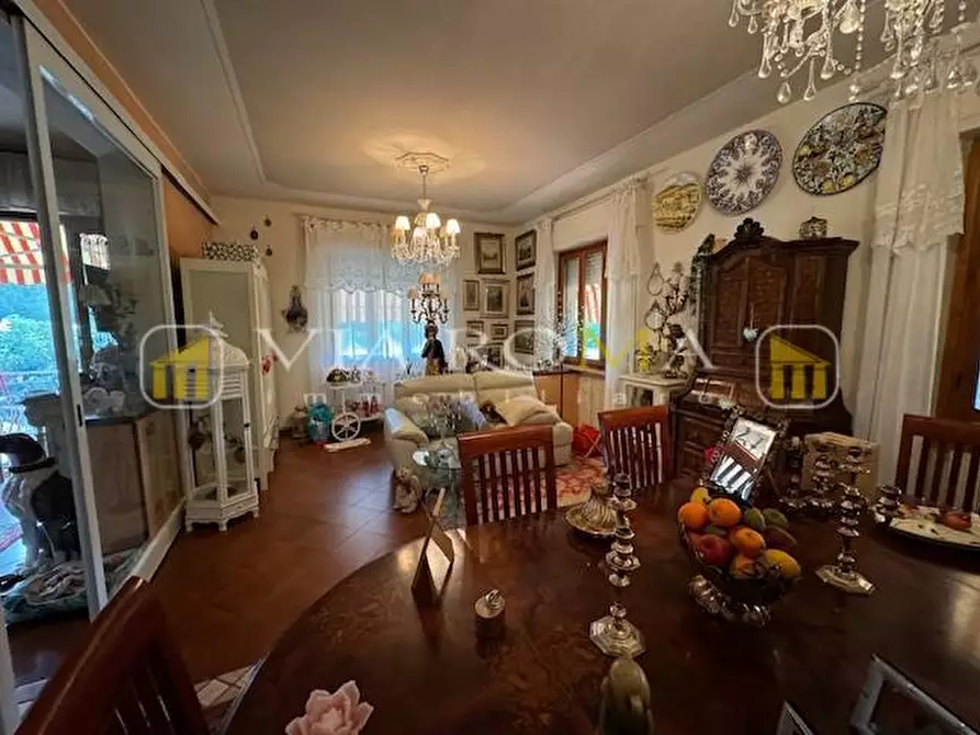 Immagine 10 di Villa in vendita  a Pescaglia