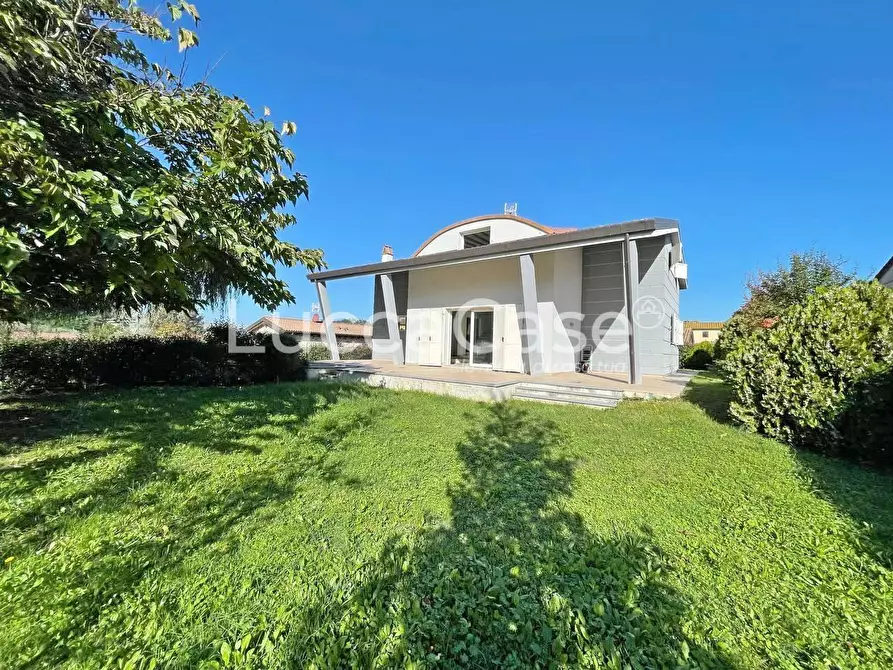 Immagine 1 di Casa indipendente in vendita  a Capannori