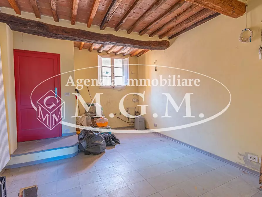 Immagine 12 di Appartamento in vendita  a Santa Maria A Monte