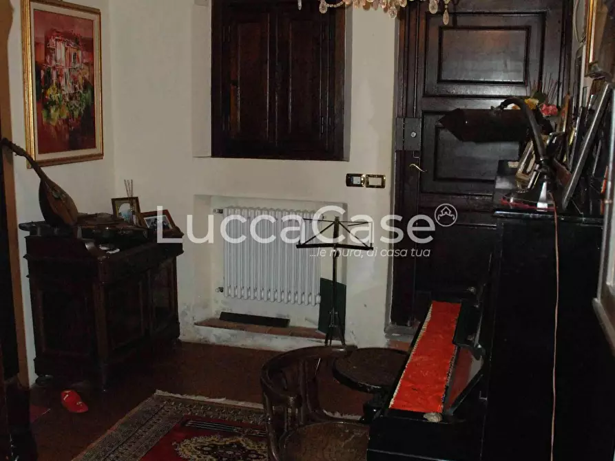 Immagine 13 di Villa in vendita  a Lucca