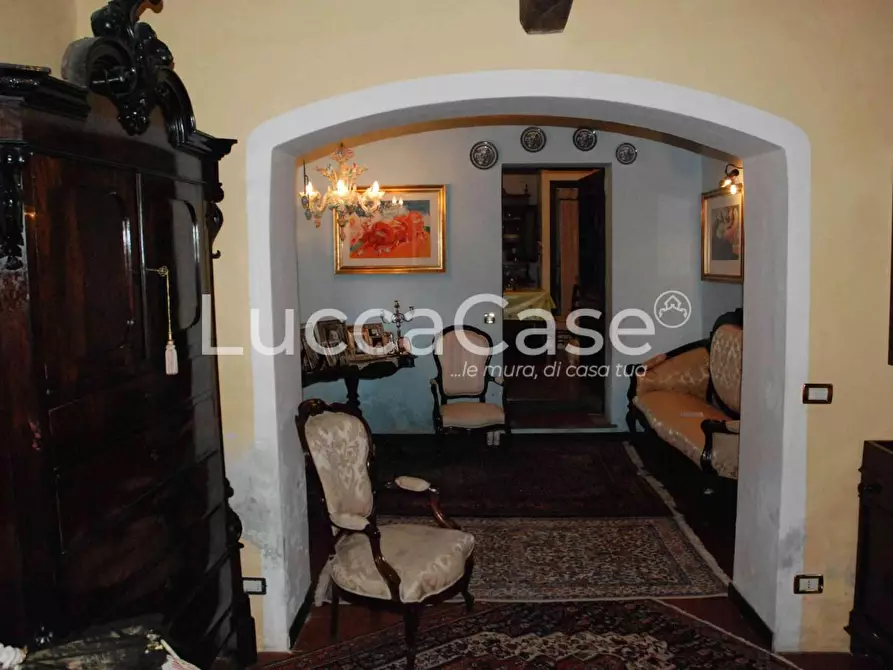 Immagine 7 di Villa in vendita  a Lucca