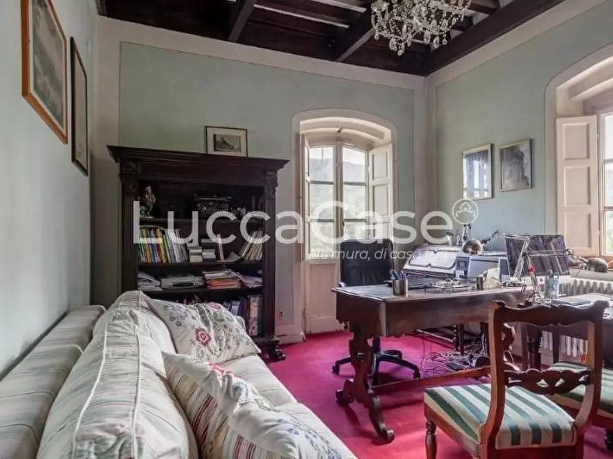 Immagine 25 di Villa in vendita  a Lucca