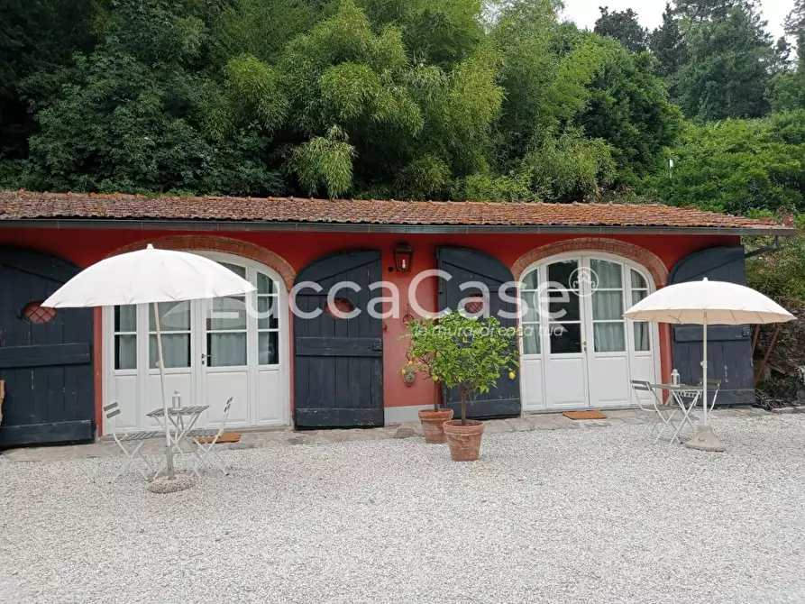 Immagine 44 di Villa in vendita  a Lucca