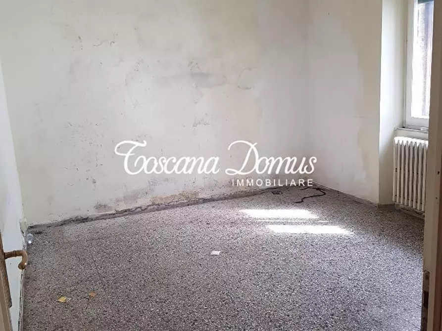 Immagine 4 di Appartamento in vendita  a Siena