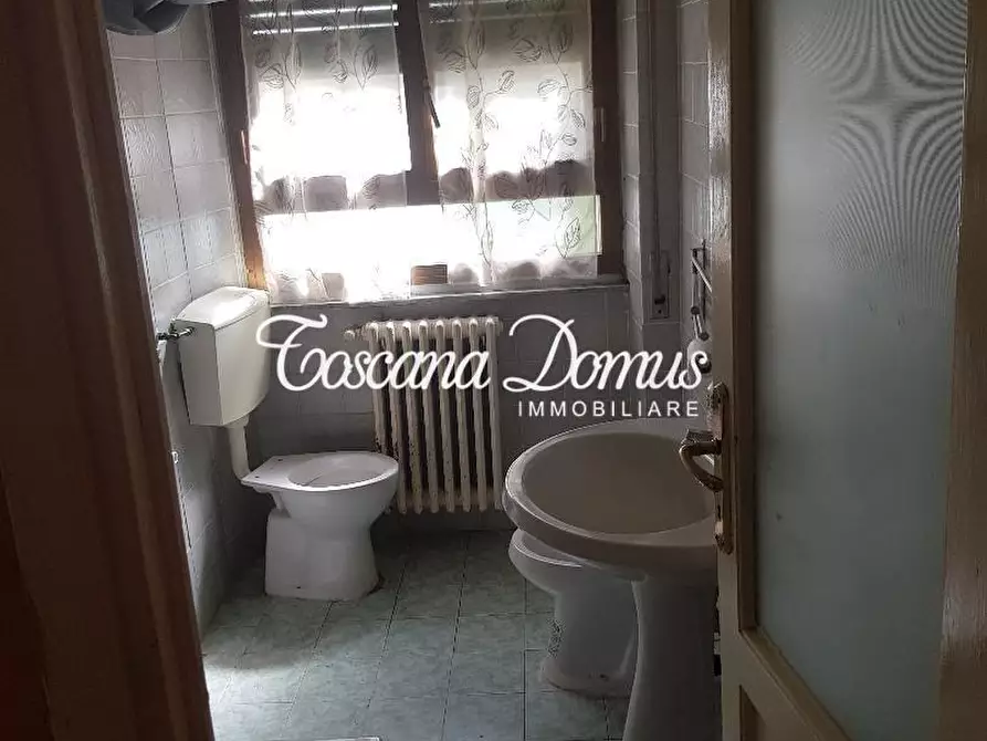 Immagine 3 di Appartamento in vendita  a Siena