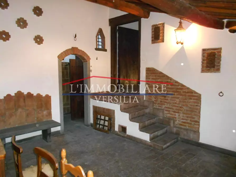 Immagine 2 di Appartamento in vendita  a Carrara