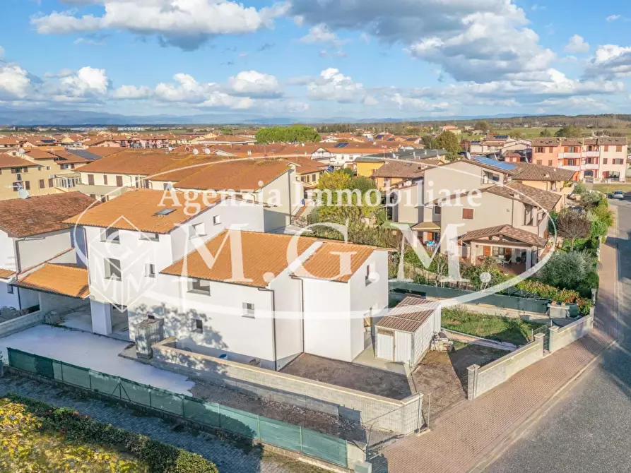 Immagine 3 di Casa bifamiliare in vendita  a Bientina