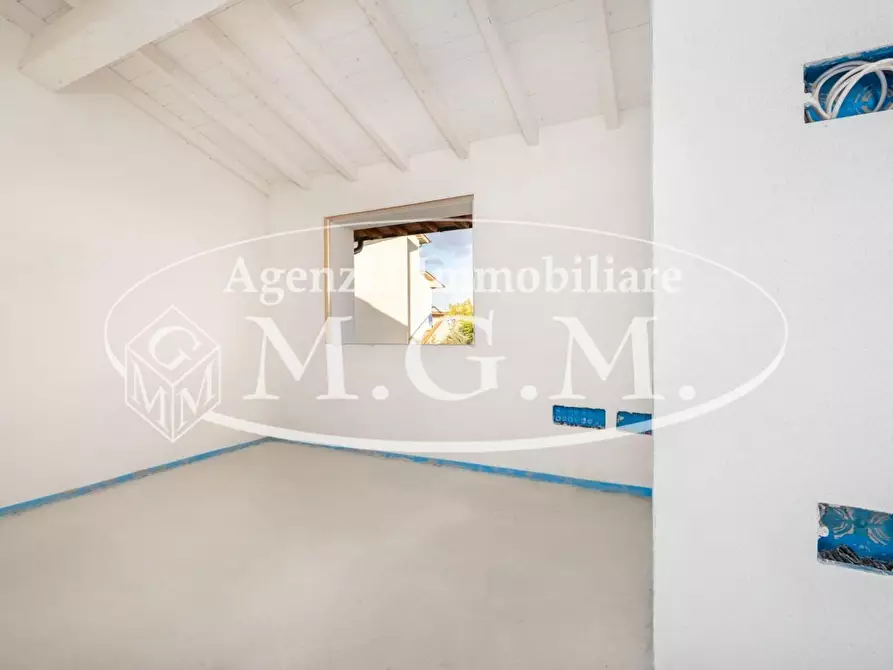 Immagine 12 di Casa bifamiliare in vendita  a Bientina