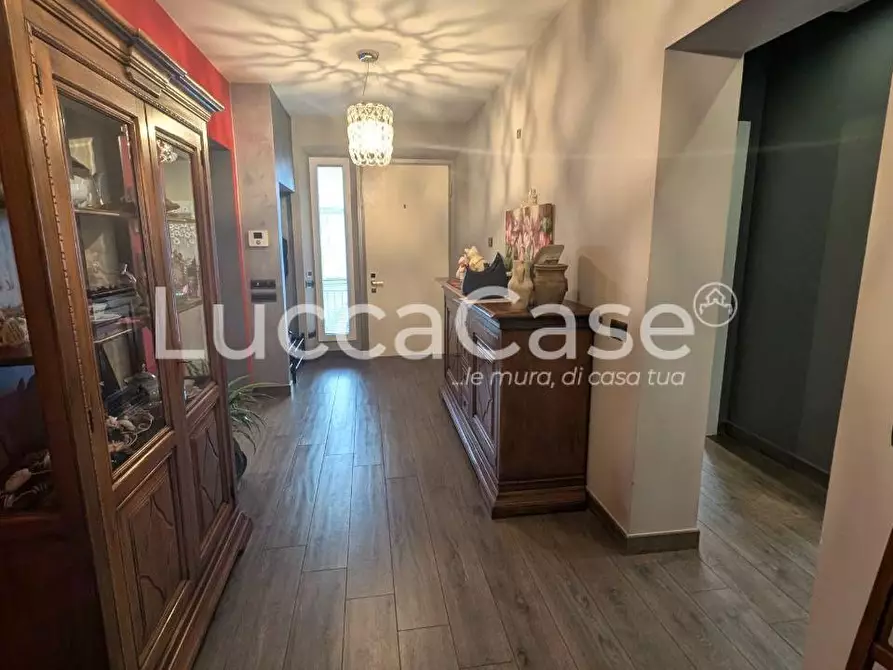 Immagine 5 di Villa in vendita  a Barga