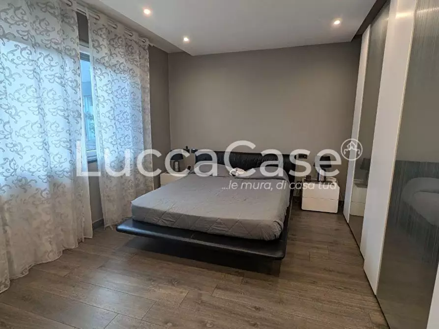 Immagine 8 di Villa in vendita  a Barga