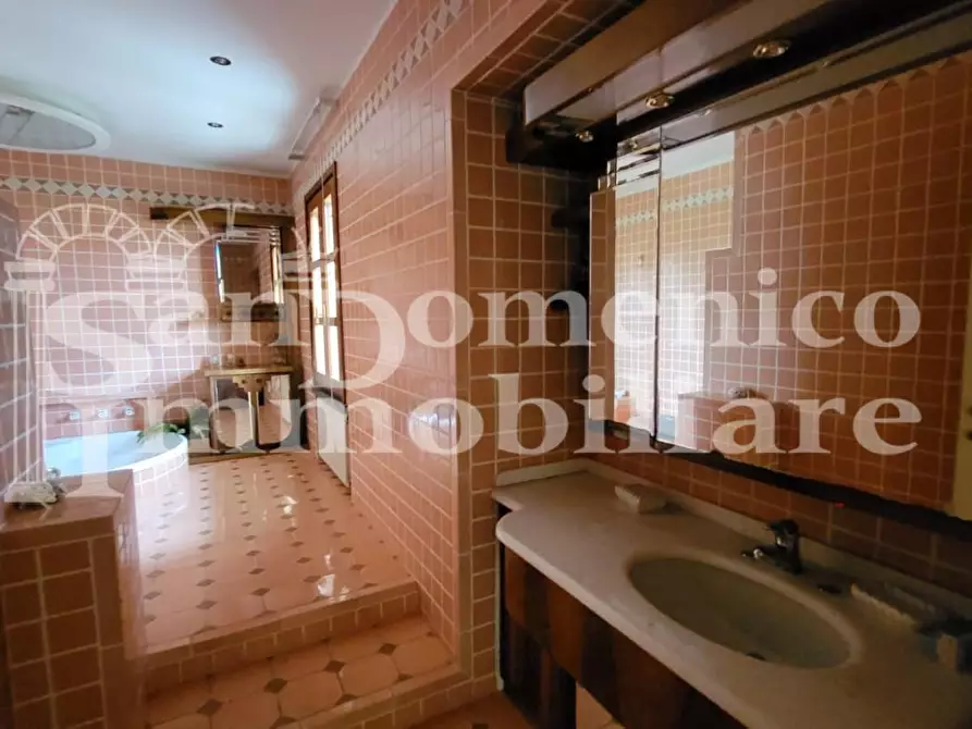 Immagine 42 di Villa in vendita  a Casciana Terme Lari