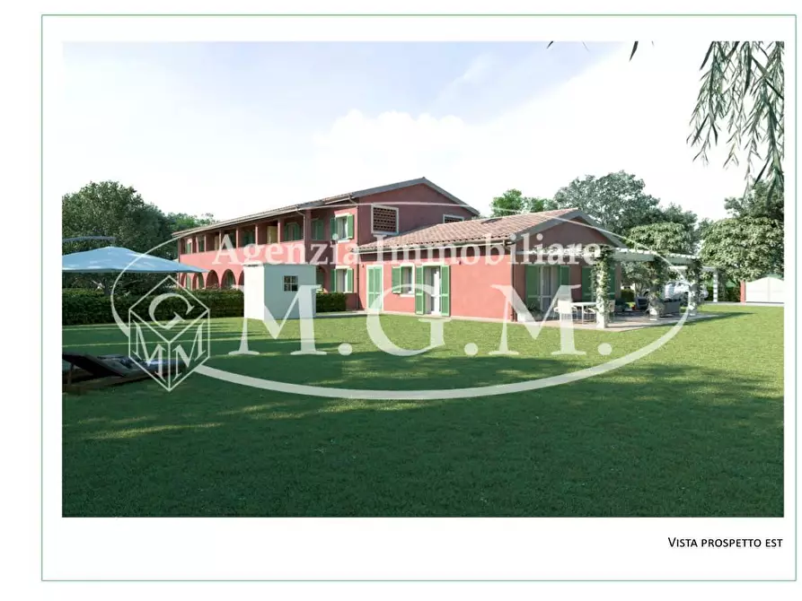 Immagine 8 di Villa in vendita  a Calcinaia