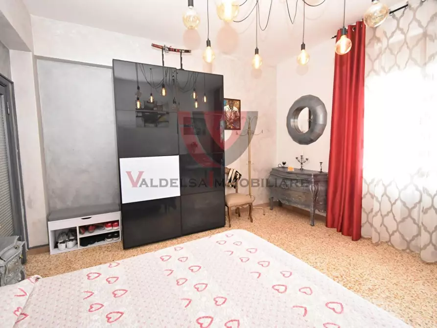 Immagine 26 di Appartamento in vendita  a Siena