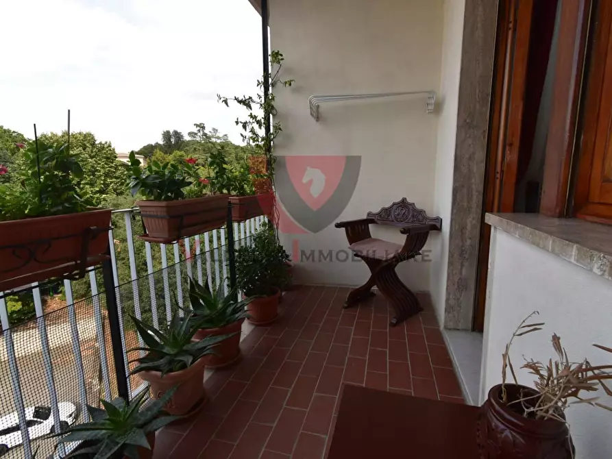 Immagine 8 di Appartamento in vendita  a Siena