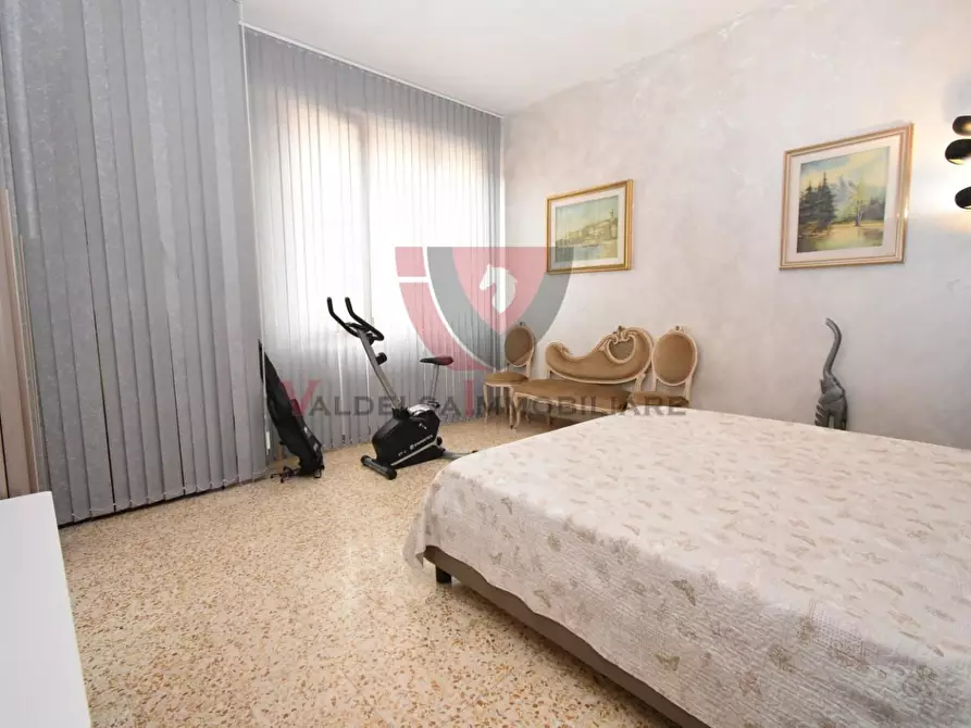 Immagine 19 di Appartamento in vendita  a Siena