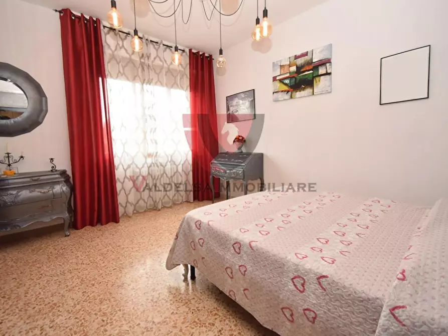 Immagine 32 di Appartamento in vendita  a Siena