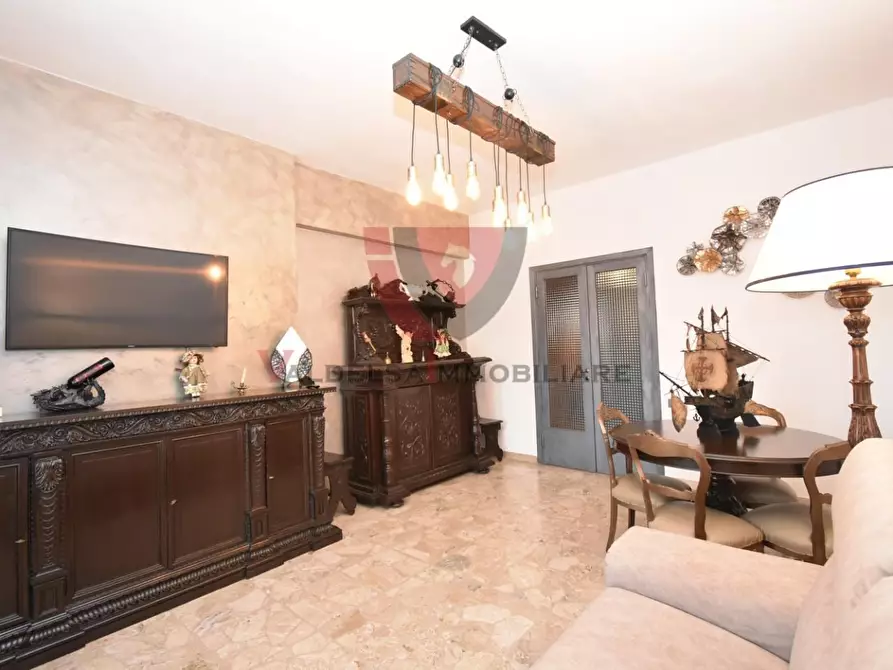 Immagine 5 di Appartamento in vendita  a Siena