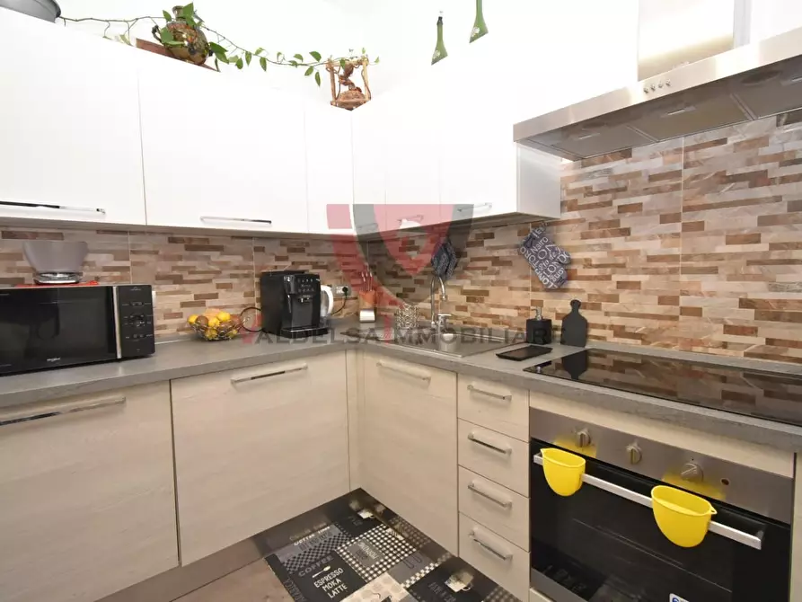 Immagine 10 di Appartamento in vendita  a Siena