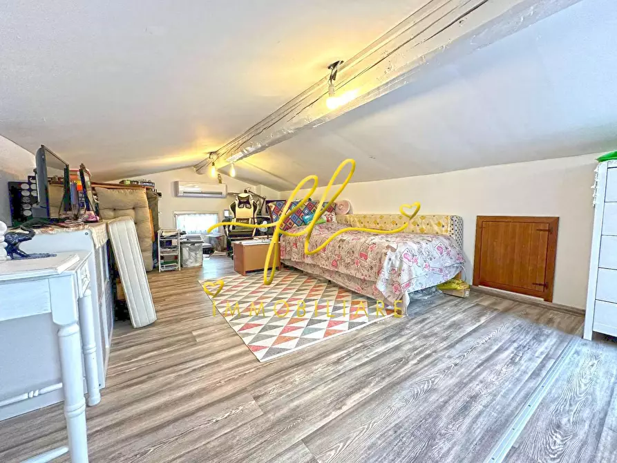 Immagine 25 di Appartamento in vendita  a Cecina