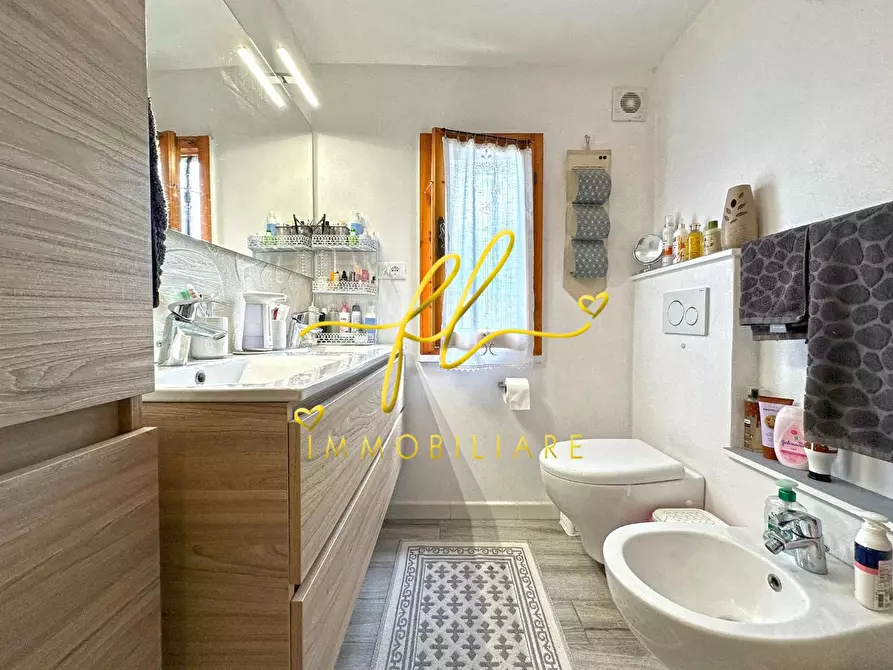 Immagine 24 di Appartamento in vendita  a Cecina