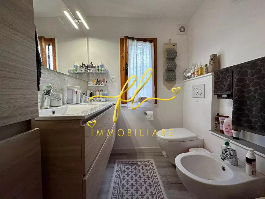 Immagine 23 di Appartamento in vendita  a Cecina