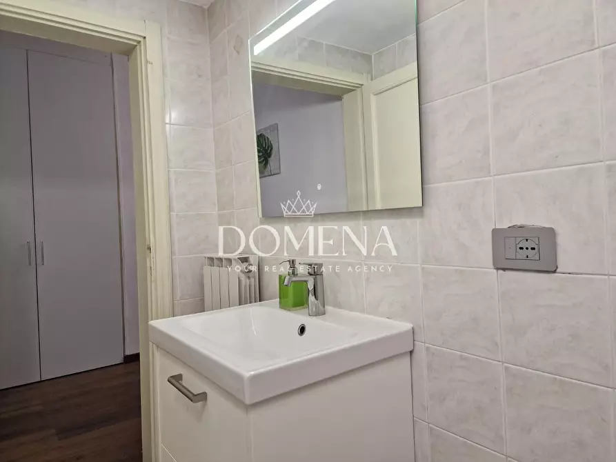 Immagine 34 di Appartamento in vendita  a Siena