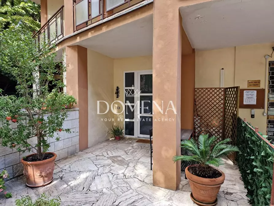 Immagine 36 di Appartamento in vendita  a Siena