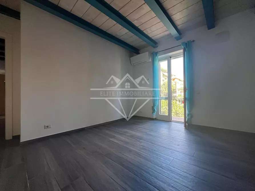 Immagine 4 di Casa semindipendente in vendita  a Carrara