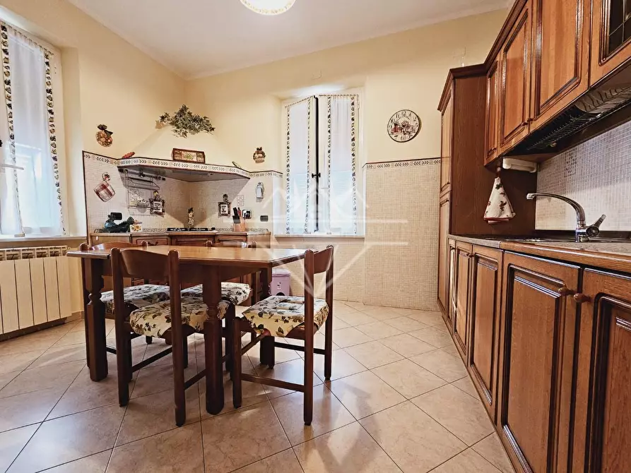 Immagine 42 di Villa in vendita  a Castelnuovo Magra