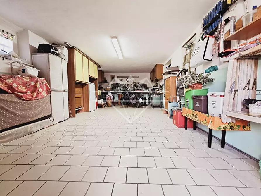 Immagine 49 di Villa in vendita  a Castelnuovo Magra