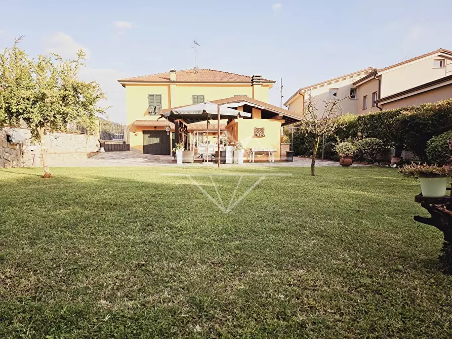 Immagine 55 di Villa in vendita  a Castelnuovo Magra