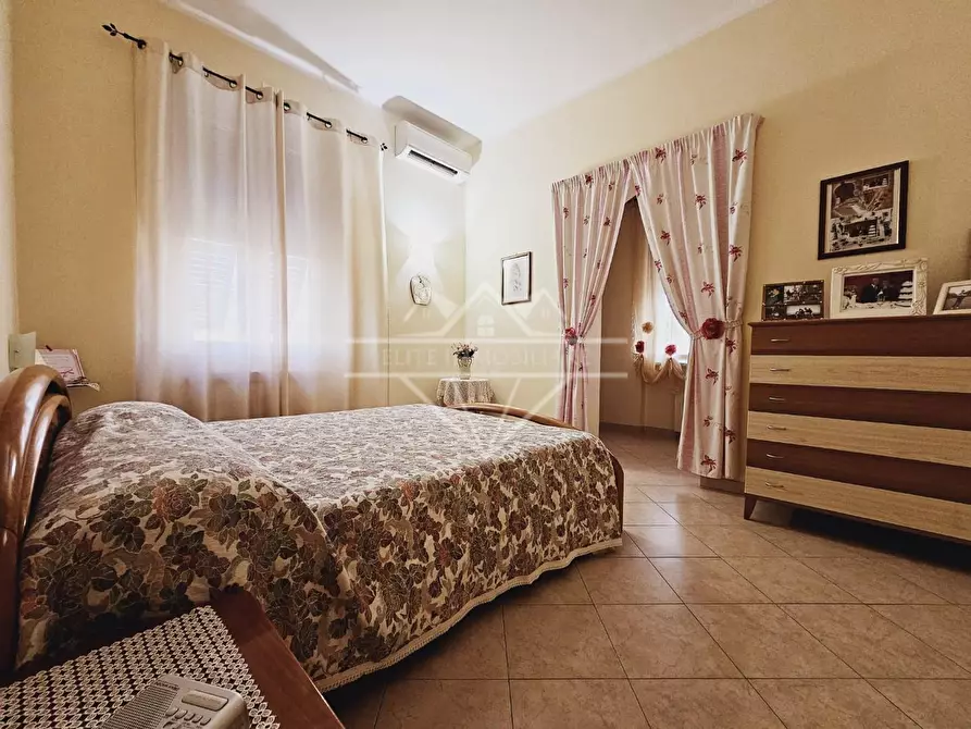 Immagine 33 di Villa in vendita  a Castelnuovo Magra