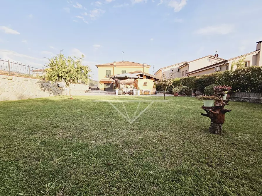 Immagine 50 di Villa in vendita  a Castelnuovo Magra