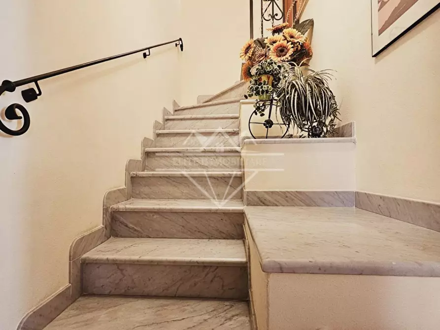 Immagine 35 di Villa in vendita  a Castelnuovo Magra