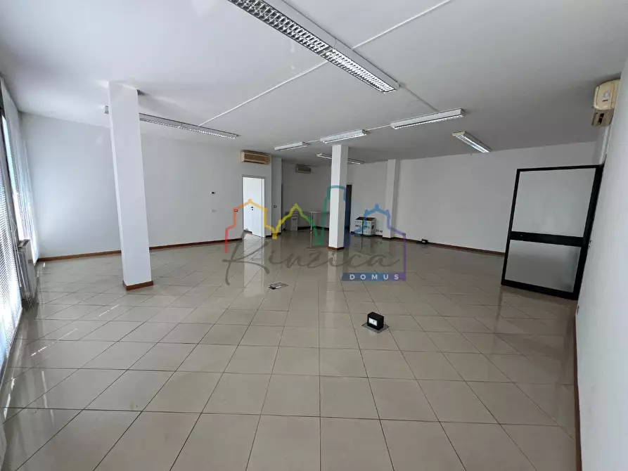 Immagine 16 di Ufficio in affitto  a Pisa