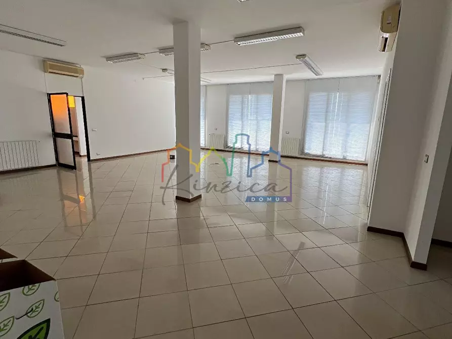 Immagine 9 di Ufficio in affitto  a Pisa