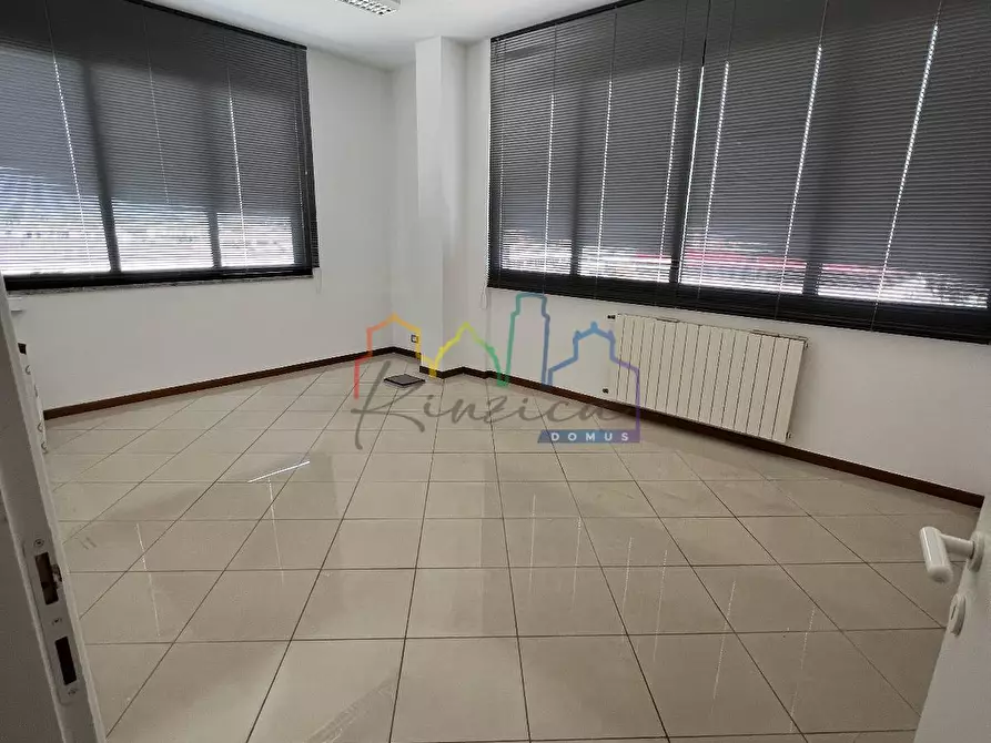 Immagine 5 di Ufficio in affitto  a Pisa