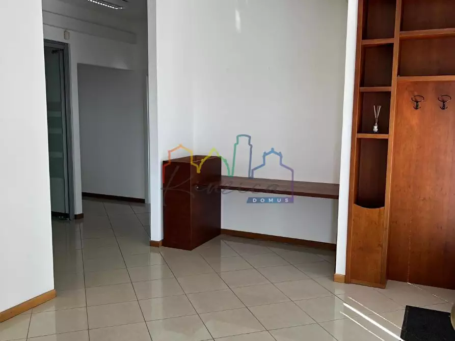 Immagine 13 di Ufficio in affitto  a Pisa