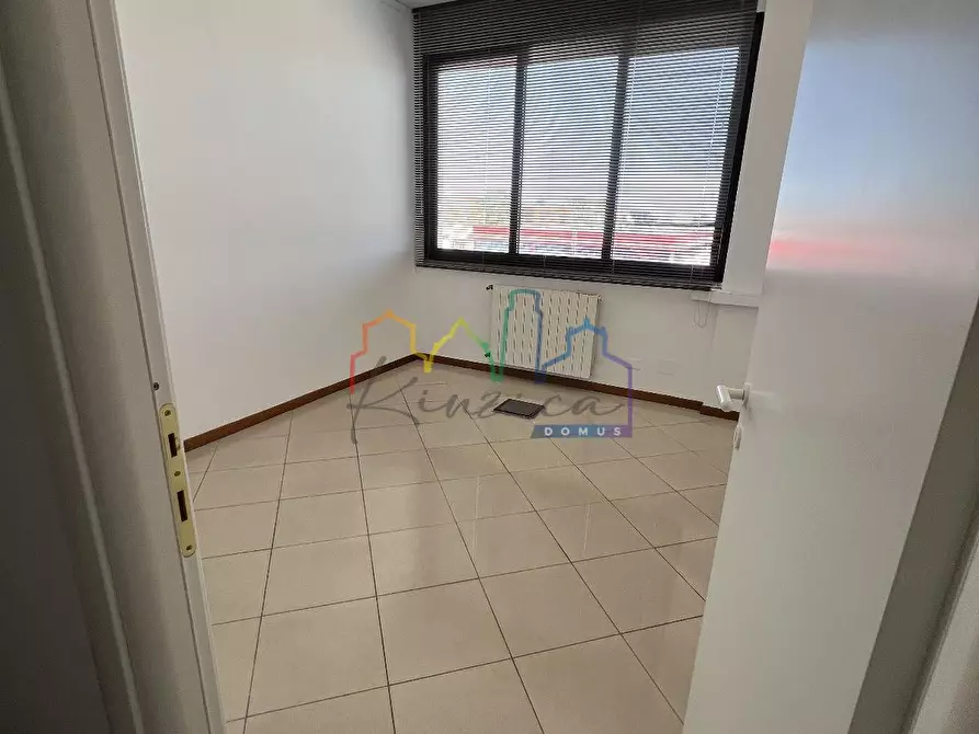 Immagine 3 di Ufficio in affitto  a Pisa