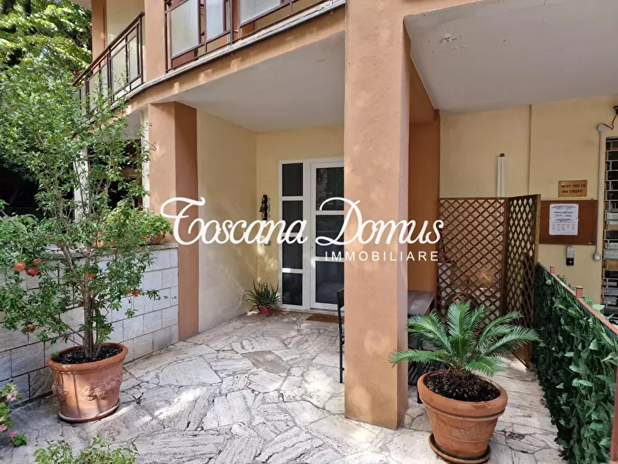 Immagine 36 di Appartamento in vendita  a Siena