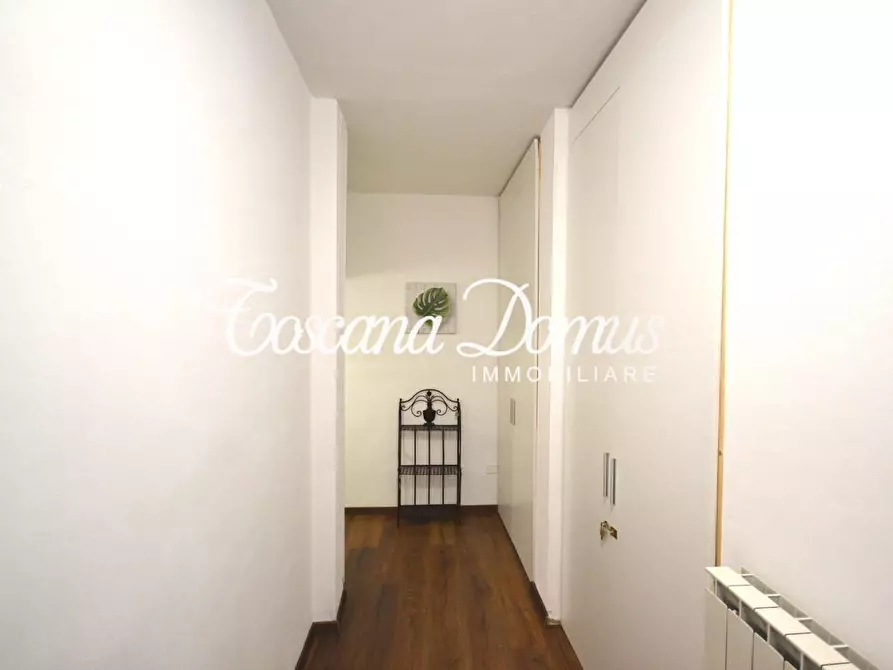 Immagine 17 di Appartamento in vendita  a Siena