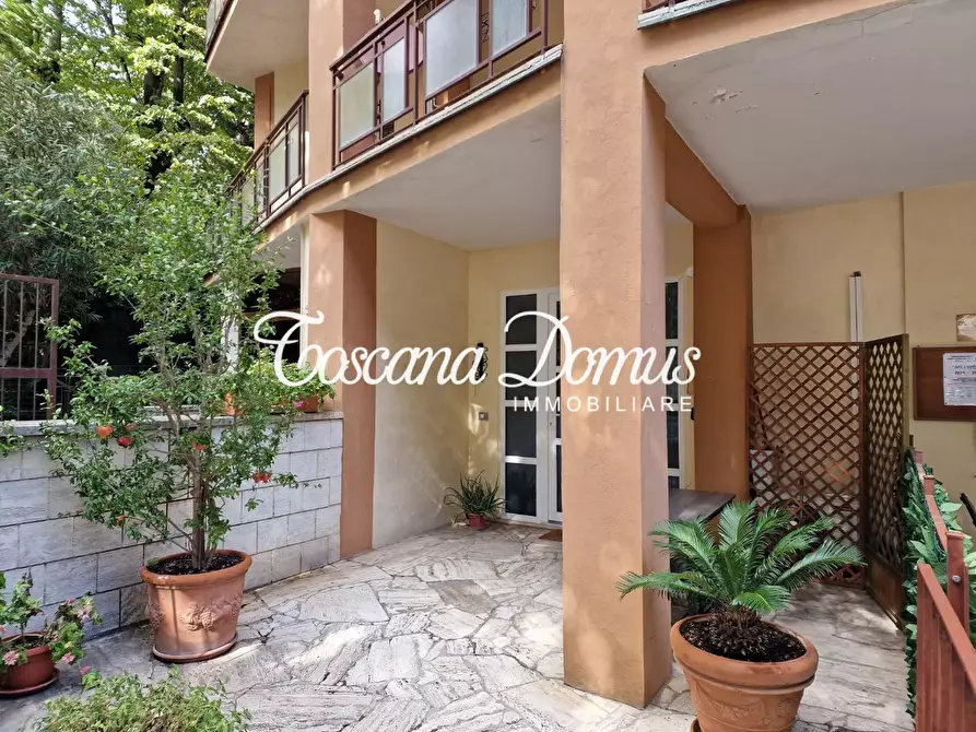 Immagine 37 di Appartamento in vendita  a Siena