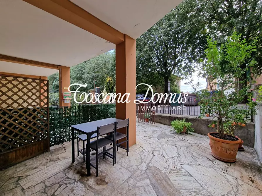 Immagine 40 di Appartamento in vendita  a Siena