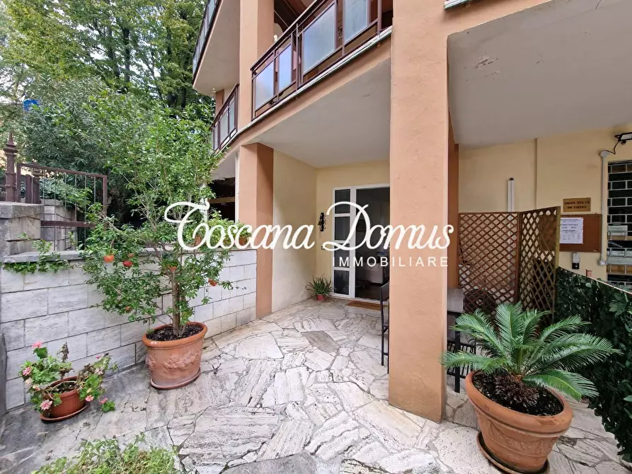 Immagine 38 di Appartamento in vendita  a Siena