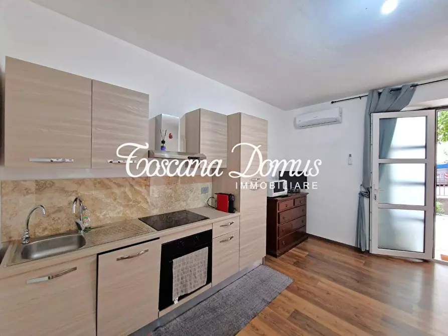 Immagine 11 di Appartamento in vendita  a Siena