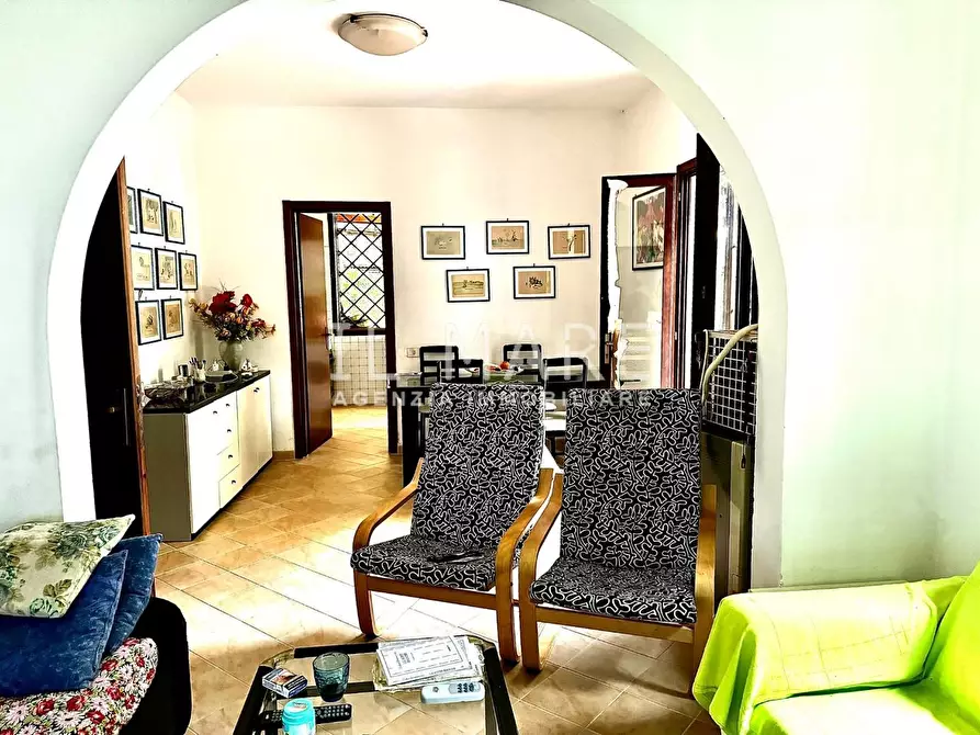 Immagine 5 di Casa indipendente in vendita  a Massa