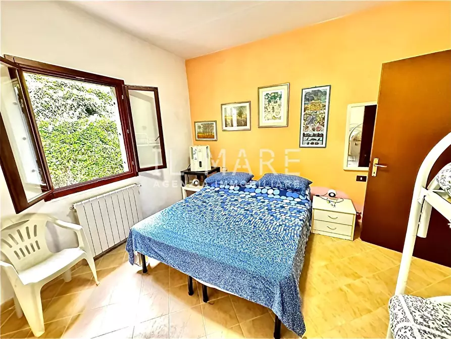 Immagine 10 di Casa indipendente in vendita  a Massa